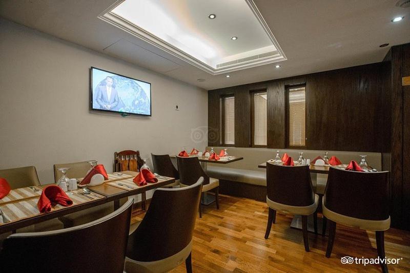 Mark Inn Hotel Deira Дубай Екстериор снимка