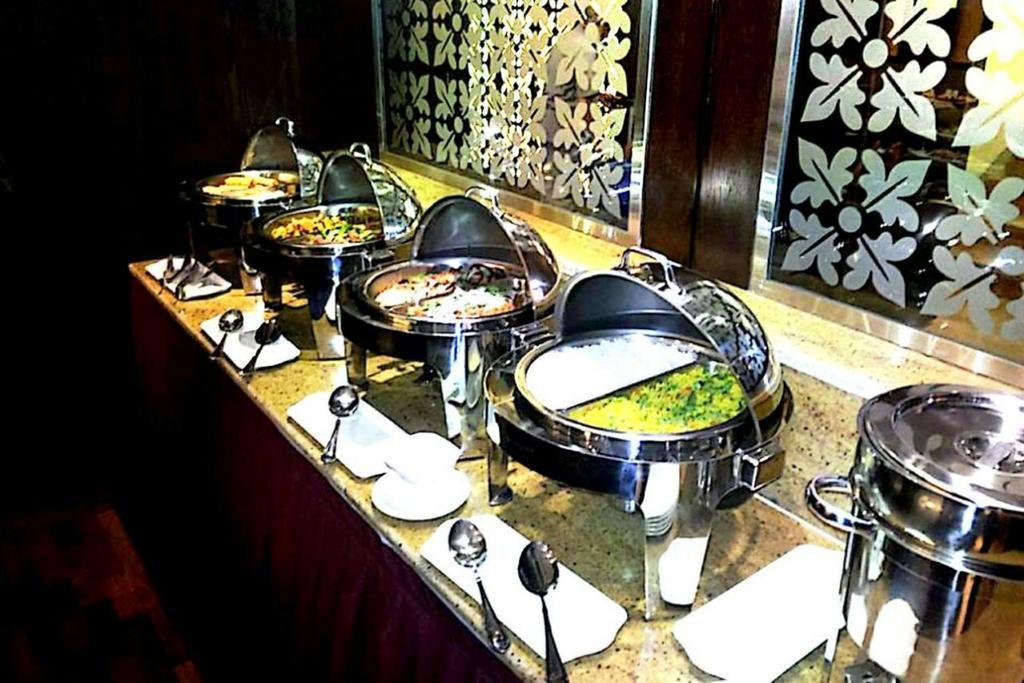 Mark Inn Hotel Deira Дубай Екстериор снимка